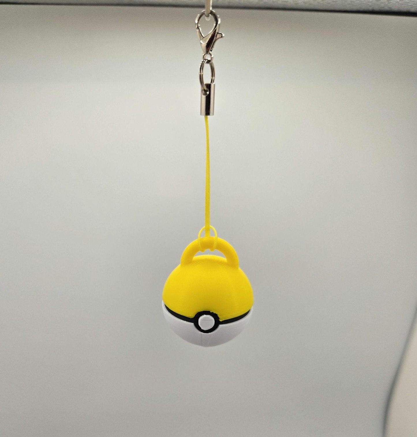 Catch 'Em All! Smart Poké Ball Keychain | NFC Business Card, Contact Exchanger, Content Sharing