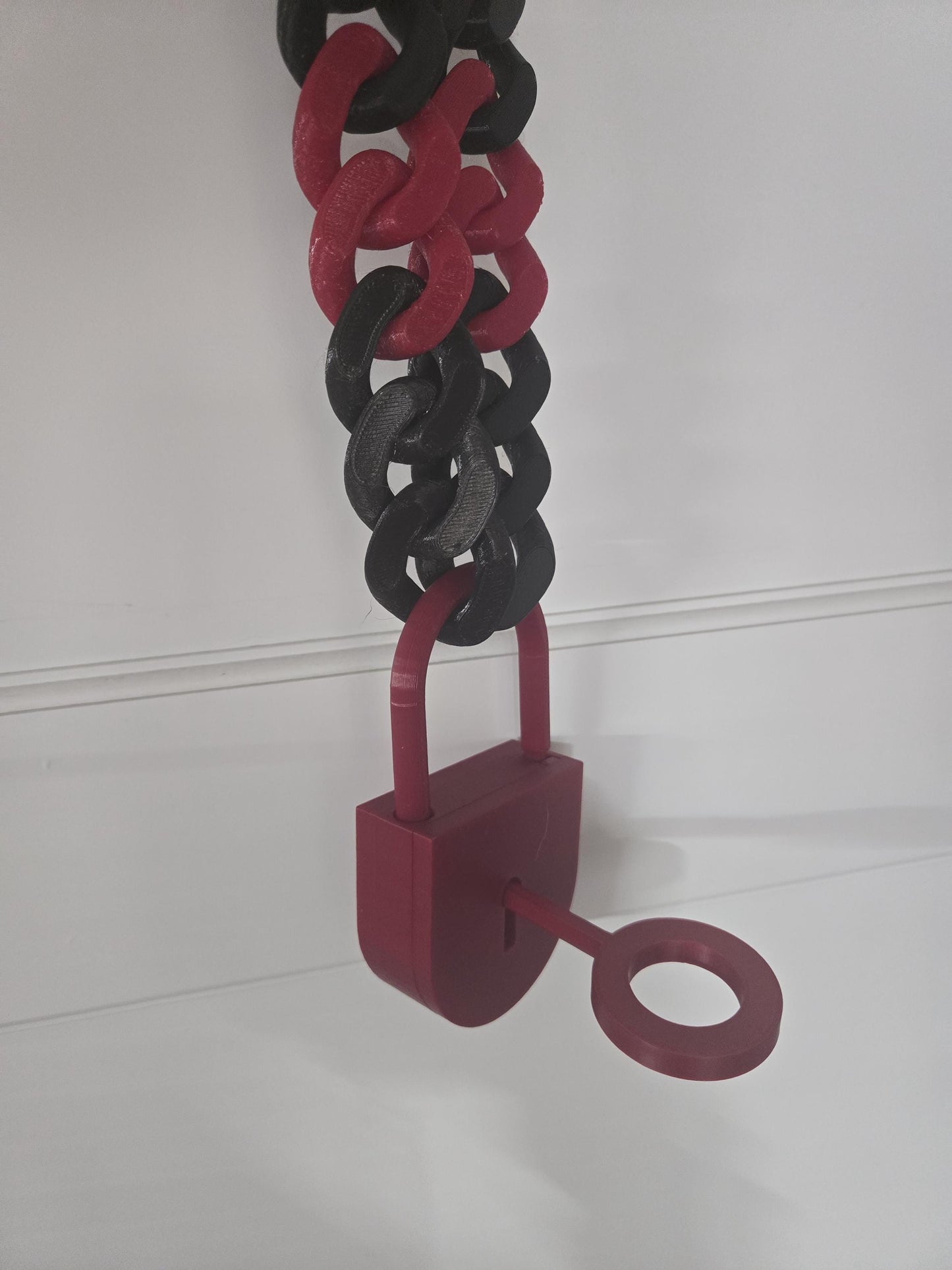 Giant 3D Printed Padlock – Oversized Prop & Costume Accessory!